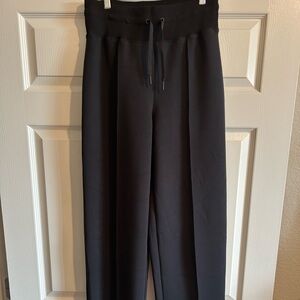 Spanx Air Essential Lux Straight leg pant
Tags off but never worn